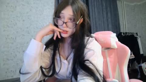 Snapshot of kirstievelasco chatting on 09.20.25 Nicole online show from 09.20.25
