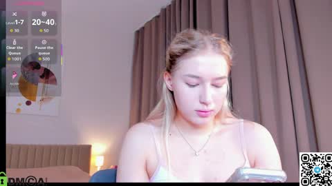 Snapshot of kiss_kr1ss chatting on 04.19.26 Chloe online show from 04.19.26