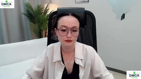 Louise online show from 06.10.26