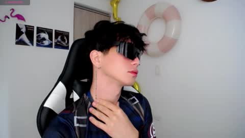 kiss_whitee online show from 09.14.25