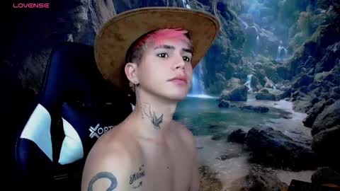 kiss_whitee online show from 02.03.26