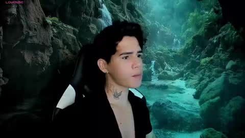 kiss_whitee online show from 02.17.26