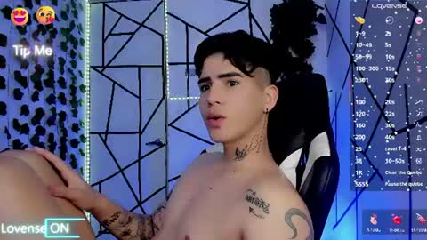 kiss_whitee online show from 06.13.26
