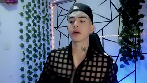 kiss_whitee online show from 07.08.26