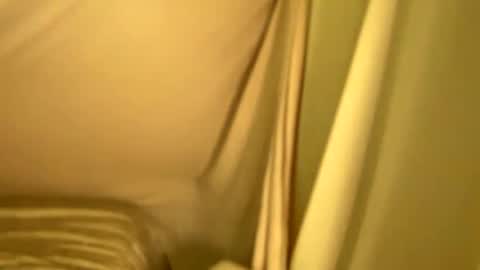 Snapshot of kissahsins chatting on 03.08.25 Kissah Kreampuff online show from 03.08.25