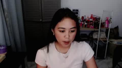 kisses_avery online show from 06.10.26