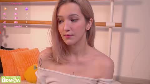 Snapshot of kisskiss_muah chatting on 10.31.25 Kate  online show from 10.31.25