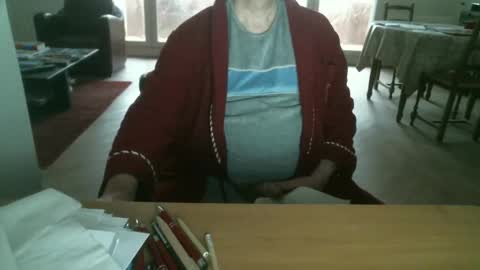 Snapshot of kisslog1 chatting on 12.29.24 kisslog1 online show from 12.29.24