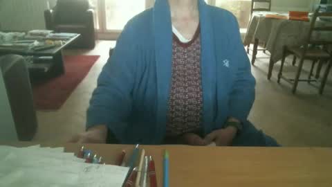 Snapshot of kisslog1 chatting on 10.04.25 kisslog1 online show from 10.04.25