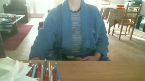 Snapshot of kisslog1 chatting on 10.12.25 kisslog1 online show from 10.12.25