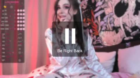 Kissthasky online show from 02.14.25