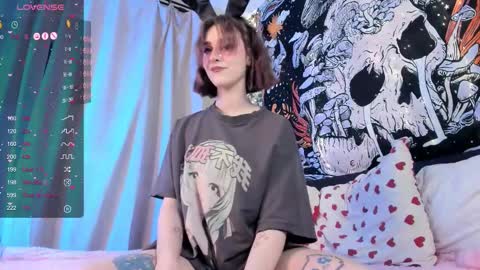 Kissthasky online show from 02.24.25