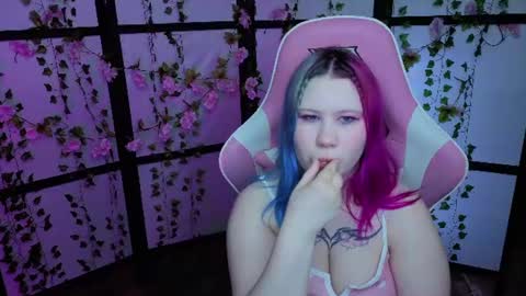 Snapshot of kitsune_little chatting on 06.10.26 kitsune_little online show from 06.10.26