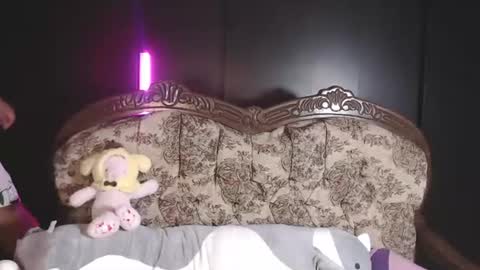 Snapshot of kitsunearineko chatting on 07.05.26 Ari Keimiwrights online show from 07.05.26