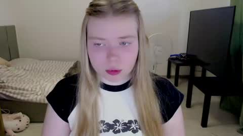Jennyblonde and Emmabrunette online show from 06.14.26
