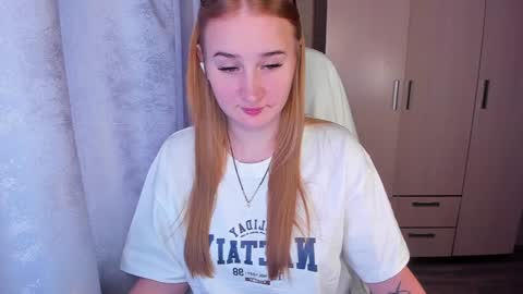 Snapshot of kitten_sun chatting on 01.20.25 kitten_sun online show from 01.20.25