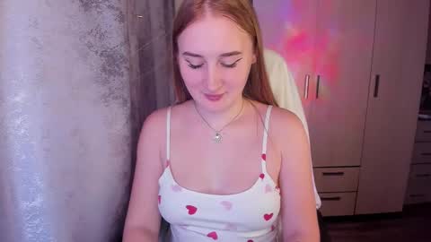 Snapshot of kitten_sun chatting on 03.09.25 kitten_sun online show from 03.09.25