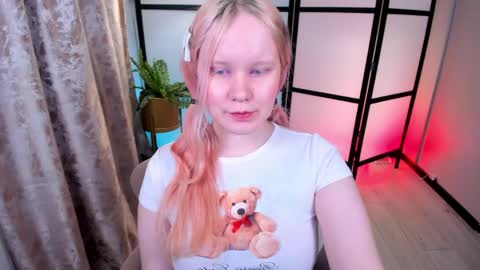 Snapshot of kittenxoann chatting on 04.18.26 kittenxoann online show from 04.18.26
