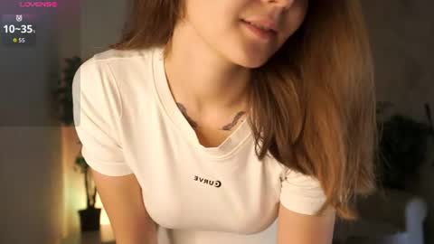Snapshot of kittiesland chatting on 06.19.26 Agatha online show from 06.19.26
