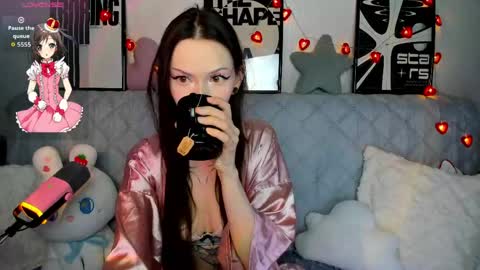 Snapshot of kittimissi chatting on 04.26.26 Kitti online show from 04.26.26