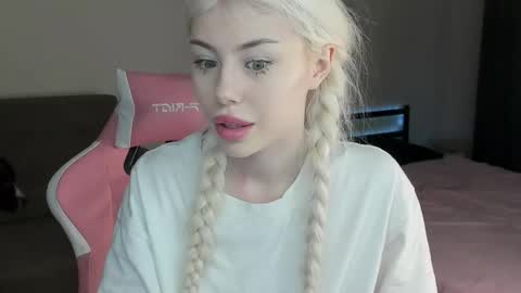 erika 3 online show from 01.13.26