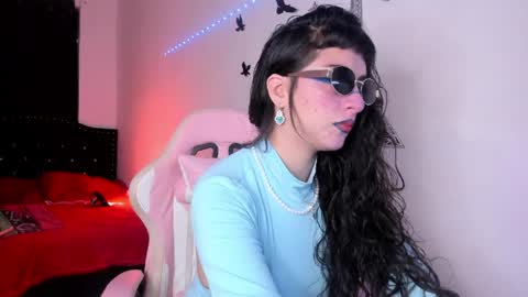 Snapshot of kitty__chs chatting on 06.01.26 kitty__chs online show from 06.01.26