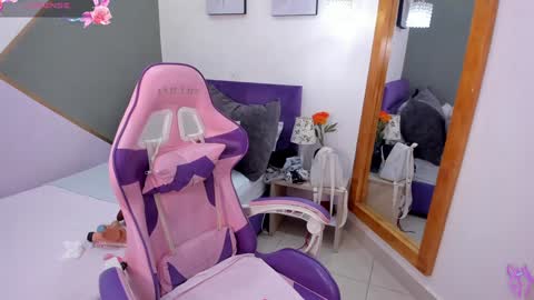 Kitty Kayo online show from 12.20.24