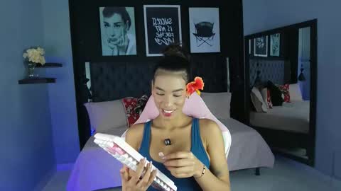 Kitty online show from 11.23.25