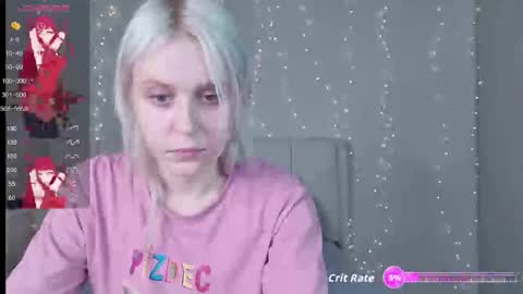 Snapshot of kitty_dora chatting on 10.01.25 Evelyn online show from 10.01.25