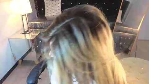 kitty_fox_b online show from 09.13.25