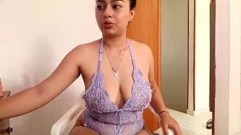 Snapshot of kitty_hottt_ chatting on 05.15.26 giss online show from 05.15.26