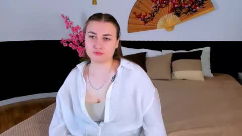 kitty_murmur online show from 11.24.25