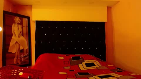 paola online show from 11.23.25