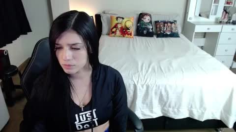 Isabel online show from 02.12.25