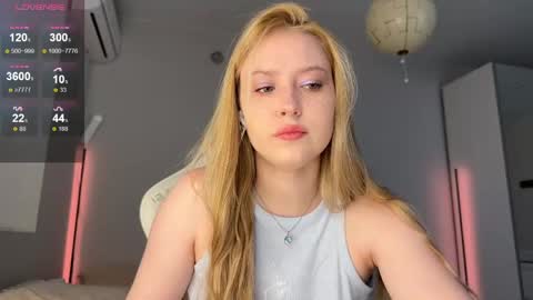 Snapshot of kittyloffe chatting on 05.30.26 Monika online show from 05.30.26