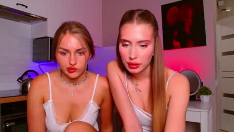 Mona  Sophia online show from 07.10.26