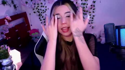 Kittyuwu  online show from 04.11.26