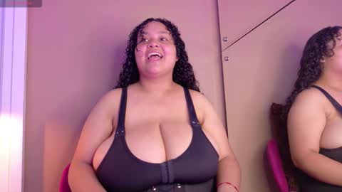 Snapshot of kity_hill chatting on 03.08.26 Kitty Hill online show from 03.08.26