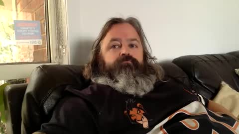 Kiwiabroad online show from 12.22.25