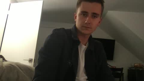 kiwiii661088 online show from 04.29.26