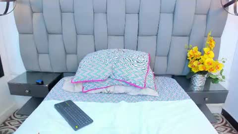 kloewatson22 online show from 07.24.26