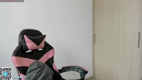 Camila Reyes online show from 04.10.26