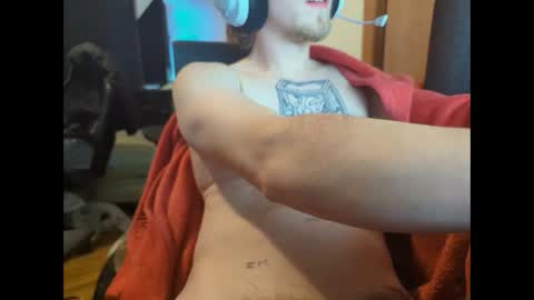 Snapshot of kniloc chatting on 01.25.25 kniloc online show from 01.25.25