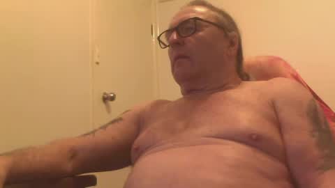 Snapshot of knobout chatting on 06.20.26 knobout online show from 06.20.26