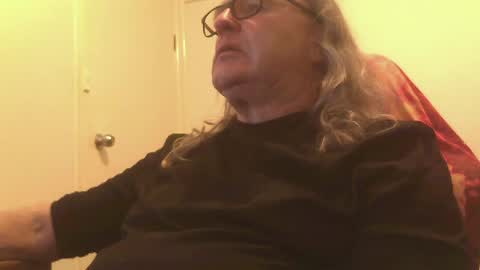Snapshot of knobout chatting on 06.24.26 knobout online show from 06.24.26