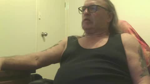Snapshot of knobout chatting on 07.09.26 knobout online show from 07.09.26