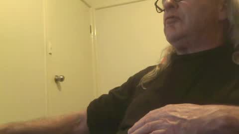 Snapshot of knobout chatting on 07.14.26 knobout online show from 07.14.26