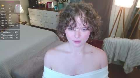 Snapshot of knowlita chatting on 12.12.24 knowlita online show from 12.12.24