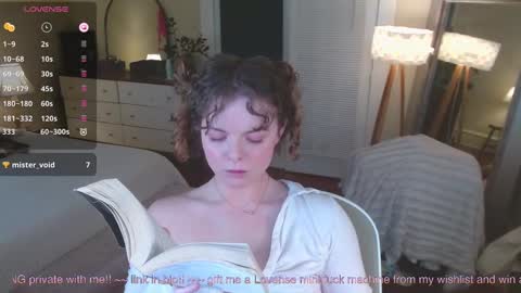 Snapshot of knowlita chatting on 01.16.25 knowlita online show from 01.16.25