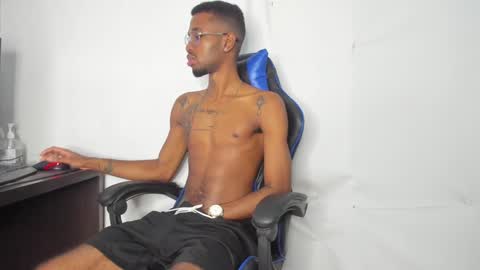 Snapshot of kofi_exotic_ chatting on 12.10.24 kofi online show from 12.10.24